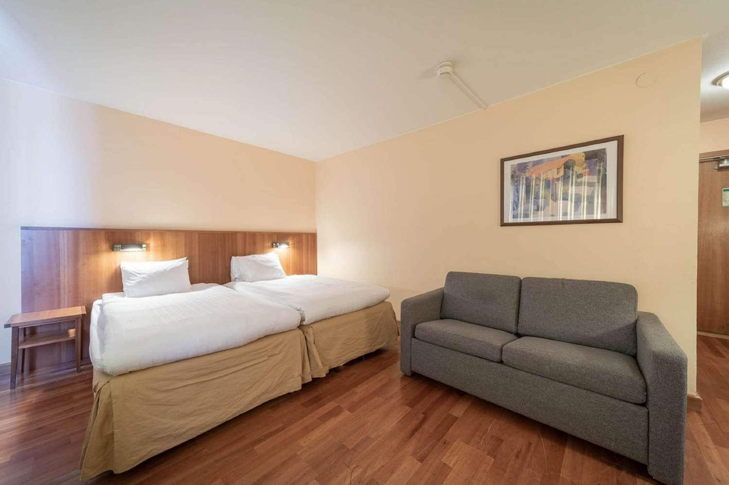 Best Western Plus Skogshojd Södertälje Extérieur photo